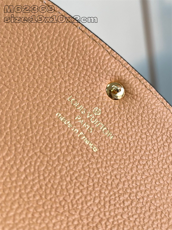 LOUIS VUITTON 루이비통 에밀리 앙프렝뜨 장지갑 M62369 2024/신상