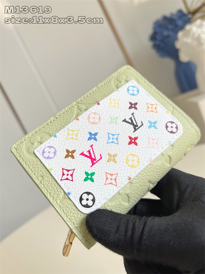 LOUIS VUITTON 루이비통 클레아 반지갑 M13619