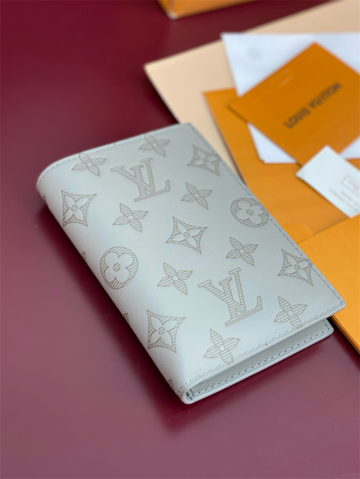 LOUIS VUITTON 루이비통 패스포트 커버 여권지갑 M14798